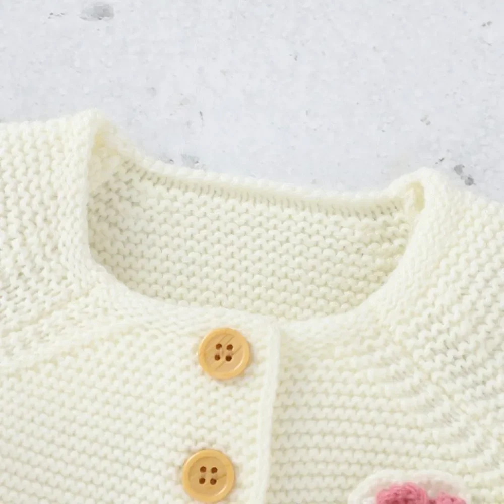 NEW Size 6-9 months, girls white knitted sweater flower long sleeve sweater